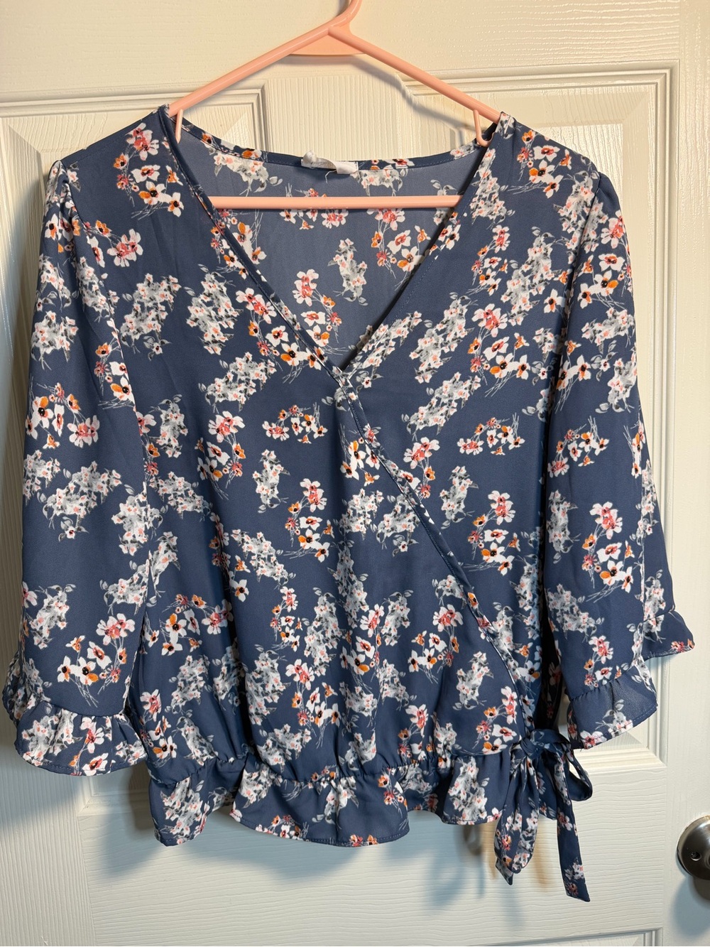 Women’s Sienna Sky Blue Floral Wrap Blouse, size Large